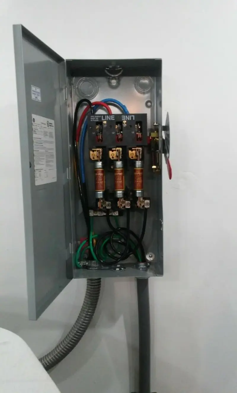Three-phase disconnect switch installed for Smoke Detector Installation in Boscobel